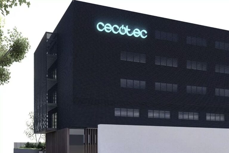 Servicio Técnico Cecotec: Cómo Reparar tu Conga o Rockstar sin Esperas