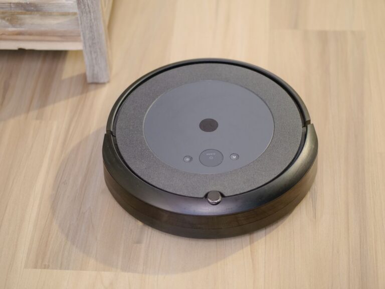 Guía práctica y comparativa de los robots aspiradores Cecotec Rockstar